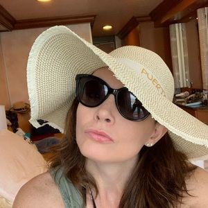 Meet your Posher, Tara